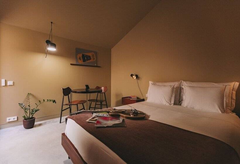 اتاق استاندارد, Outsite Porto Mouco