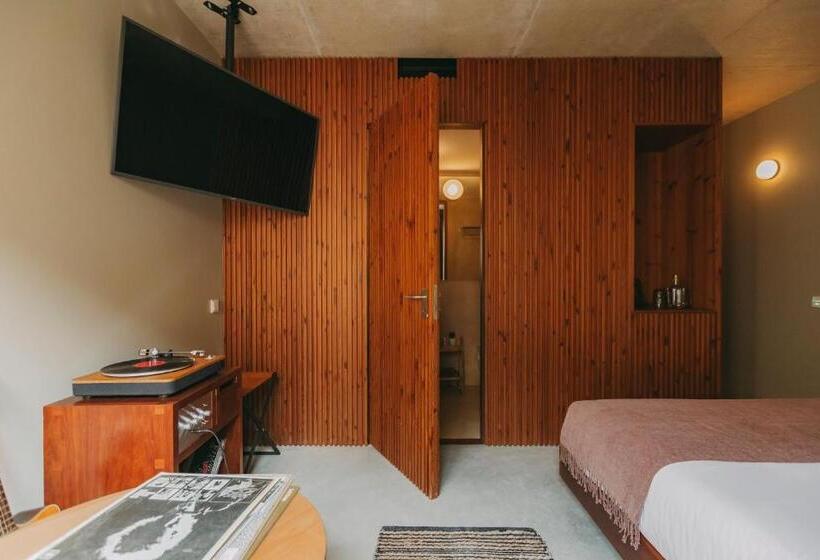 اتاق استاندارد, Outsite Porto Mouco