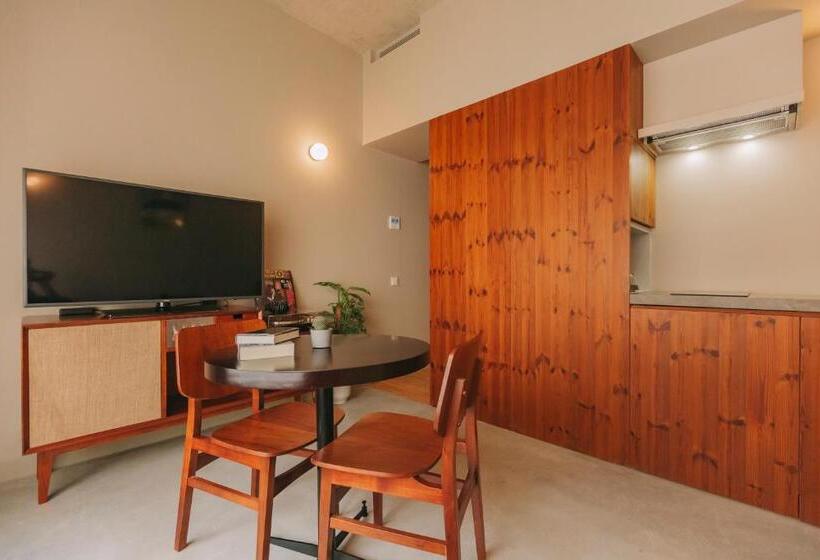 سوییت, Outsite Porto Mouco