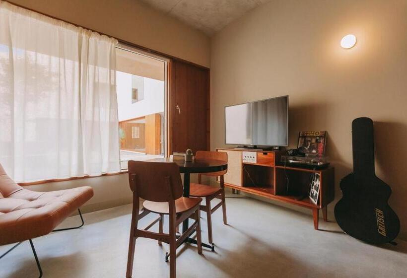 سوییت, Outsite Porto Mouco