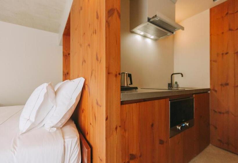 سوییت, Outsite Porto Mouco