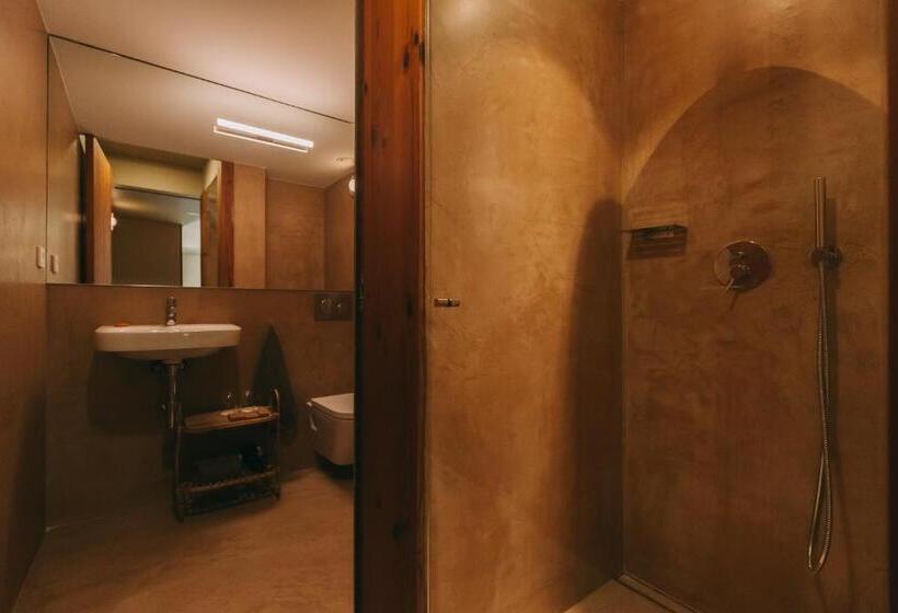 سوییت اجرایی, Outsite Porto Mouco