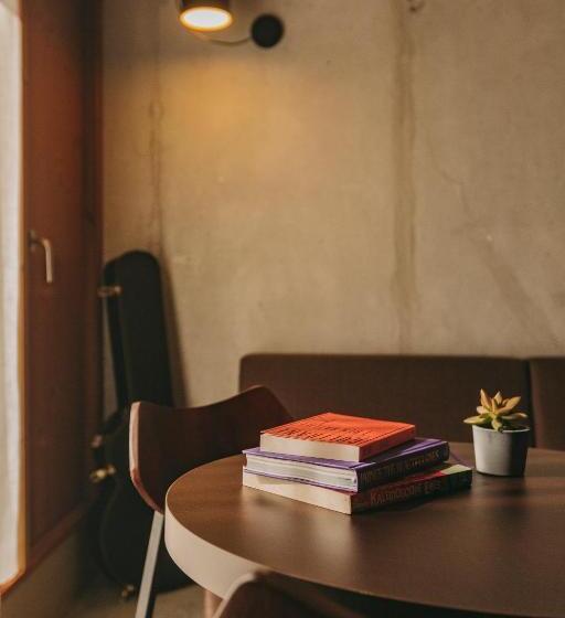 سوییت خانوادگی, Outsite Porto Mouco