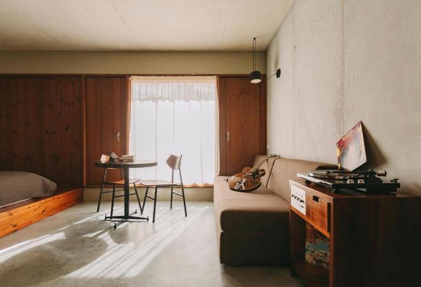 سوییت خانوادگی, Outsite Porto Mouco