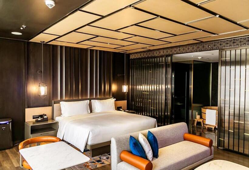 اتاق لوکس با تخت بزرگ, Okura Manila