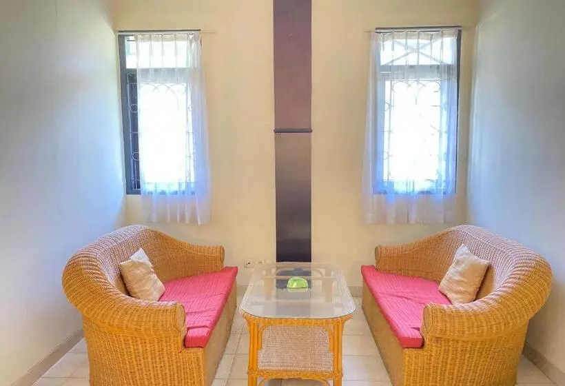 デラックスルーム, Super Oyo Flagship 90644 Cottage Nalendra Nuansa Nusantara