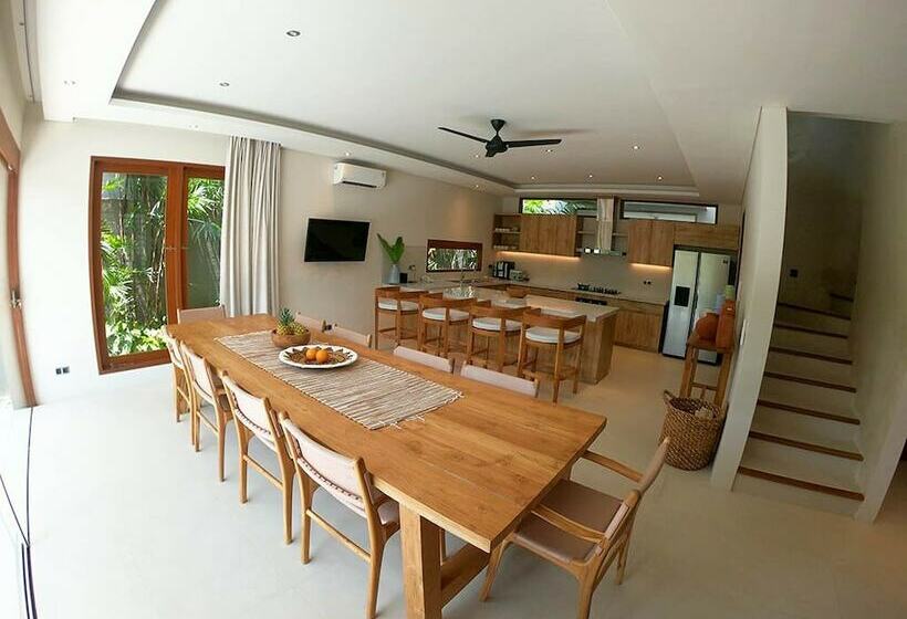 带4个卧室的别墅, Arama Villas