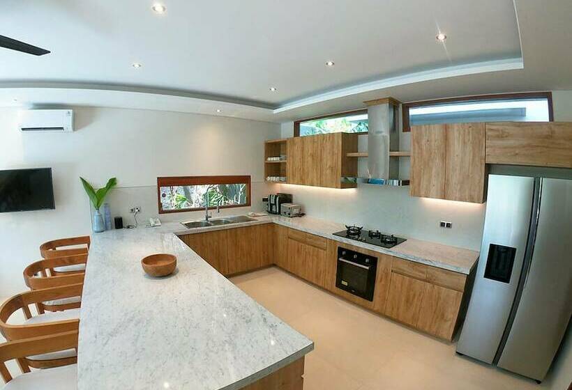 带4个卧室的别墅, Arama Villas