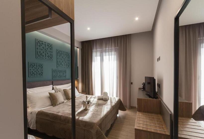 Номер Deluxe с Балконом, Giafra Luxury Rooms