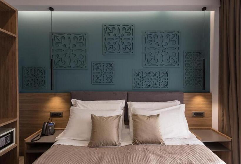 Номер Deluxe с Балконом, Giafra Luxury Rooms