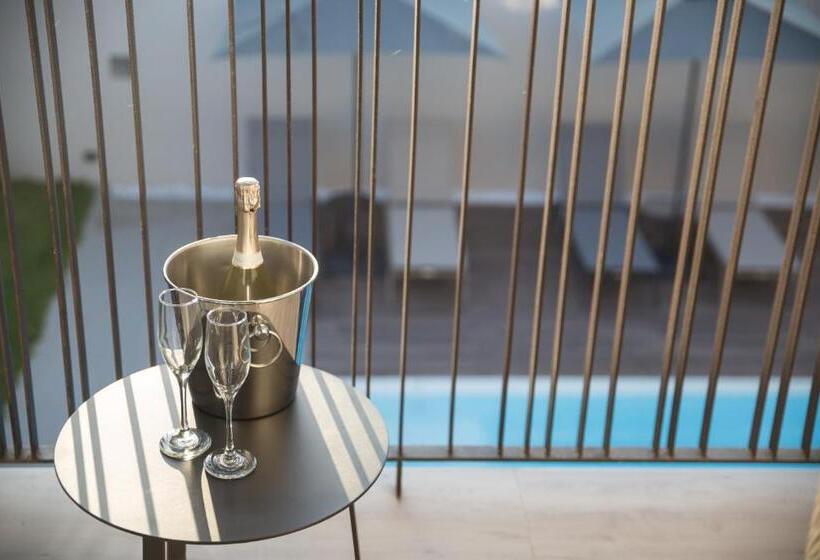 Номер Deluxe с Балконом, Giafra Luxury Rooms