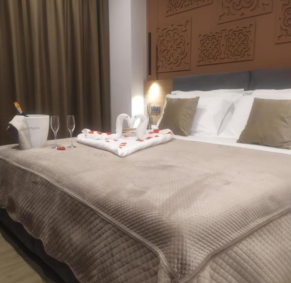 Номер Стандарт Трехместный, Giafra Luxury Rooms