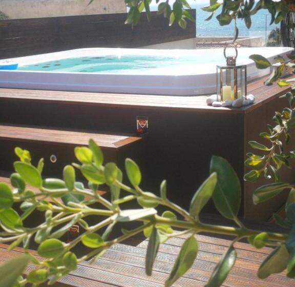 Четырехместный Номер Стандарт, Giafra Luxury Rooms