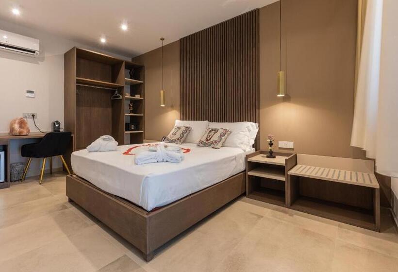 Королевский Люкс, Giafra Luxury Rooms