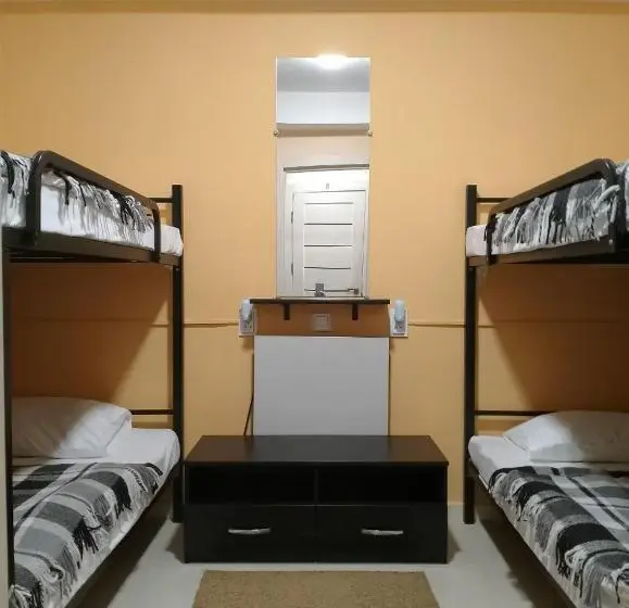 Habitació Triple Basic, Battle Mile Hostel