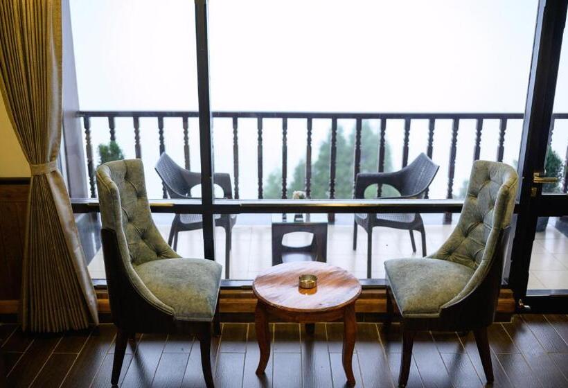 اتاق لوکس, Istana Resort & Spa