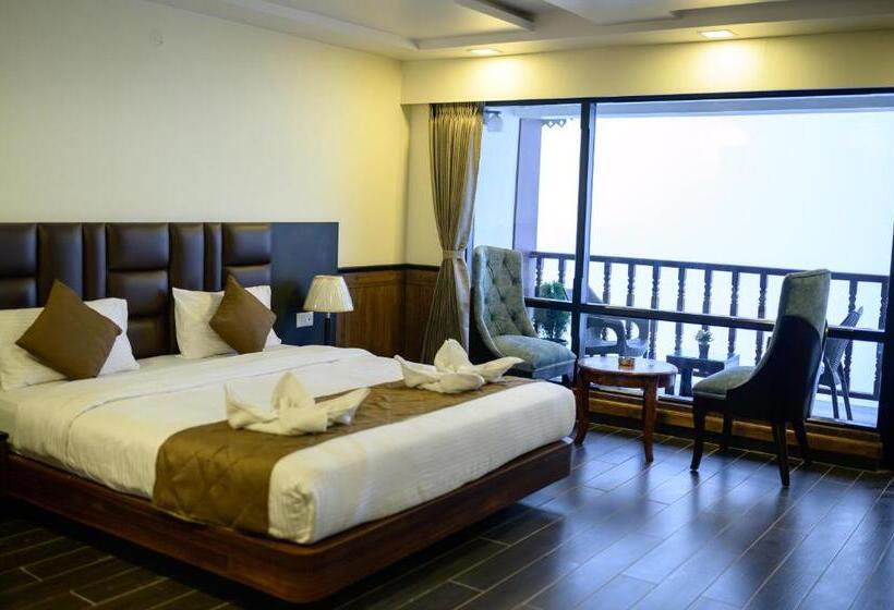 اتاق لوکس, Istana Resort & Spa