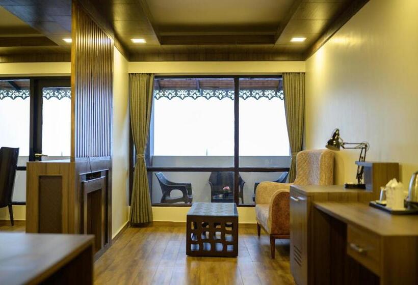 سوییت, Istana Resort & Spa