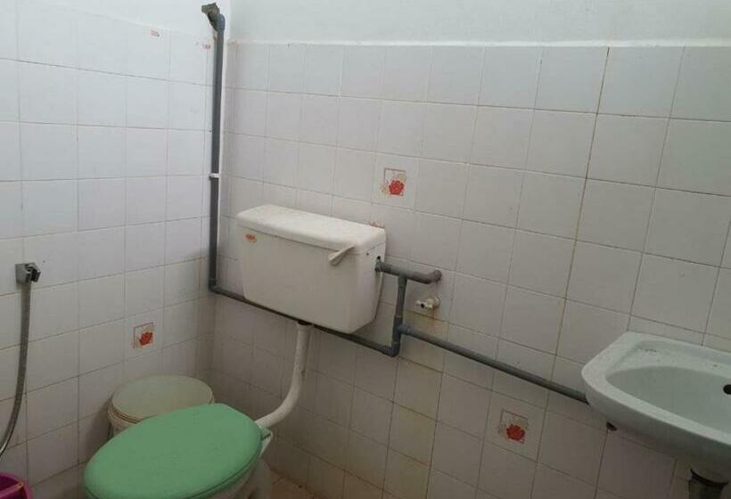 בקתת חדר, Oyo 90325 Au Homestay