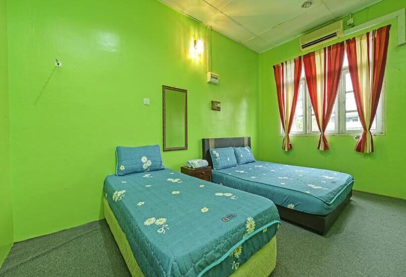 בקתת חדר, Oyo 90325 Au Homestay