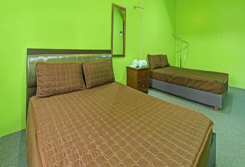 בקתת חדר, Oyo 90325 Au Homestay