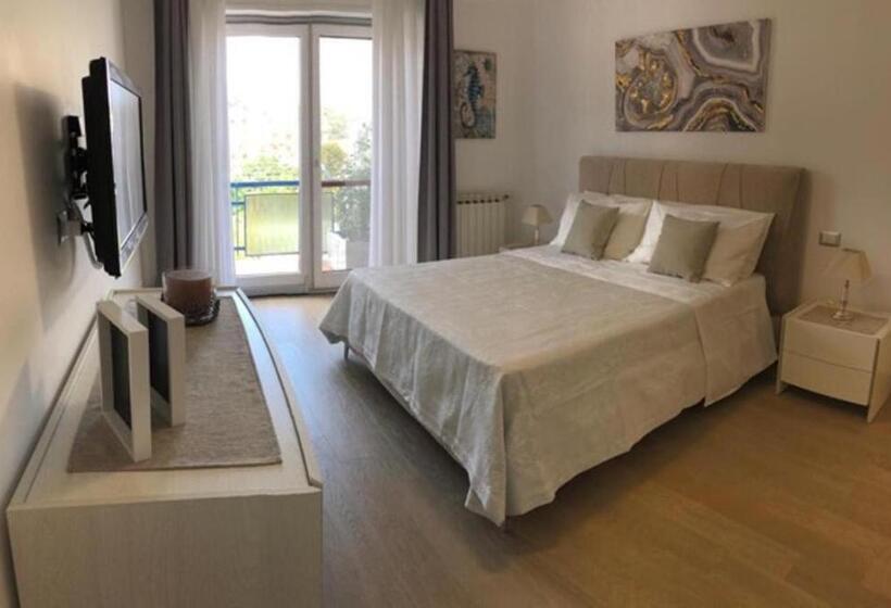 バルコニー付きスタンダードルーム, The Place Piazza Lauro