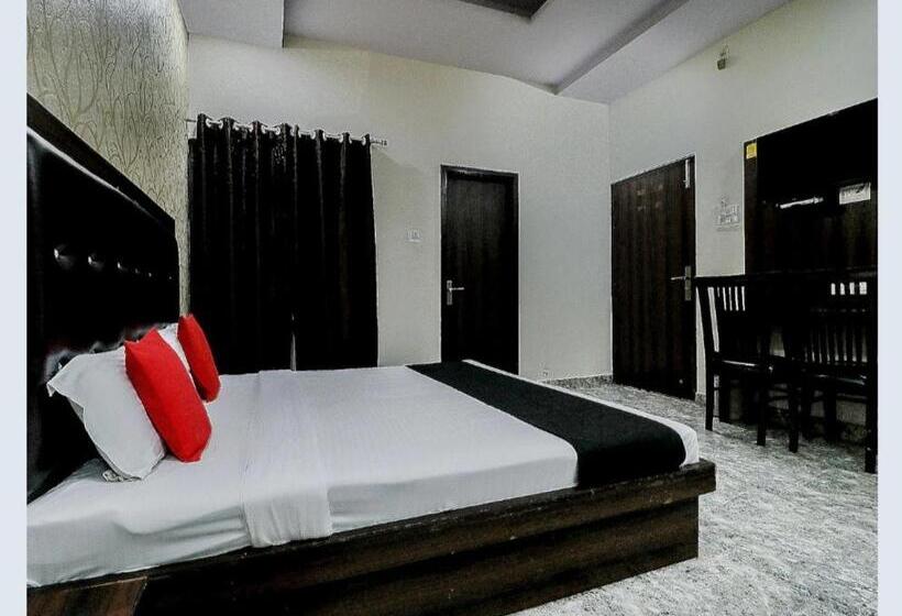 Deluxe Rum, Gsc International Hotel And Restaurant