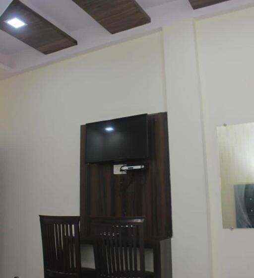 Deluxe Trippelrum, Gsc International Hotel And Restaurant