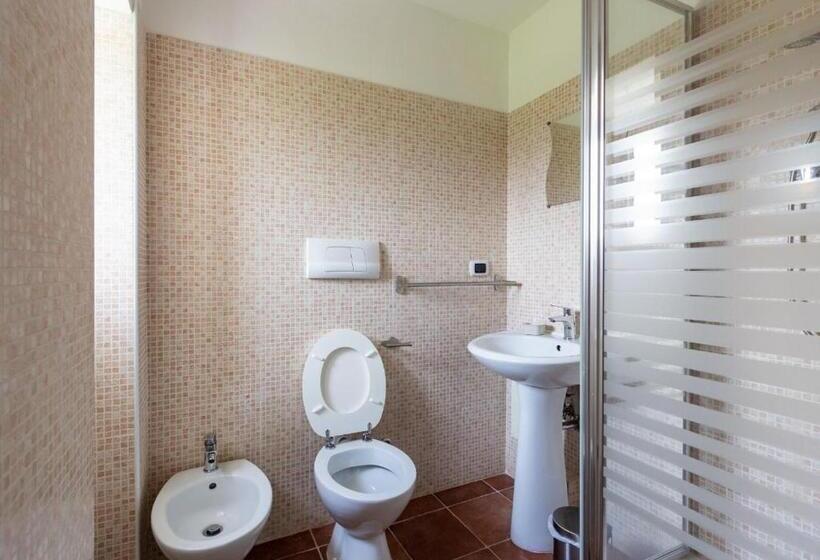 חדר סטנדרט לשלושה, Agriturismo Il Sentiero Degli Ulivi   Irpinia