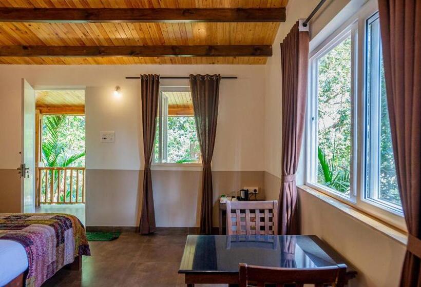 בקתה, Nirvana Hill Resort