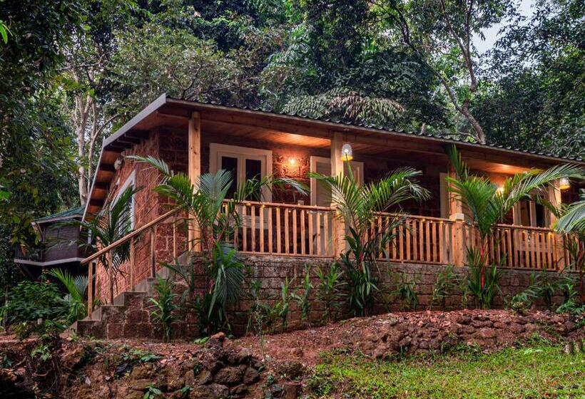 בקתה, Nirvana Hill Resort