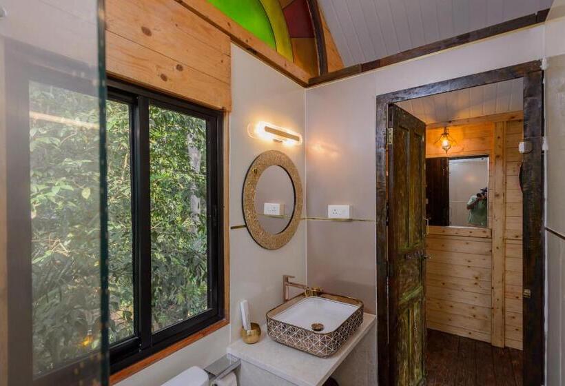 בקתת סופריור בת חדר 1, Nirvana Hill Resort