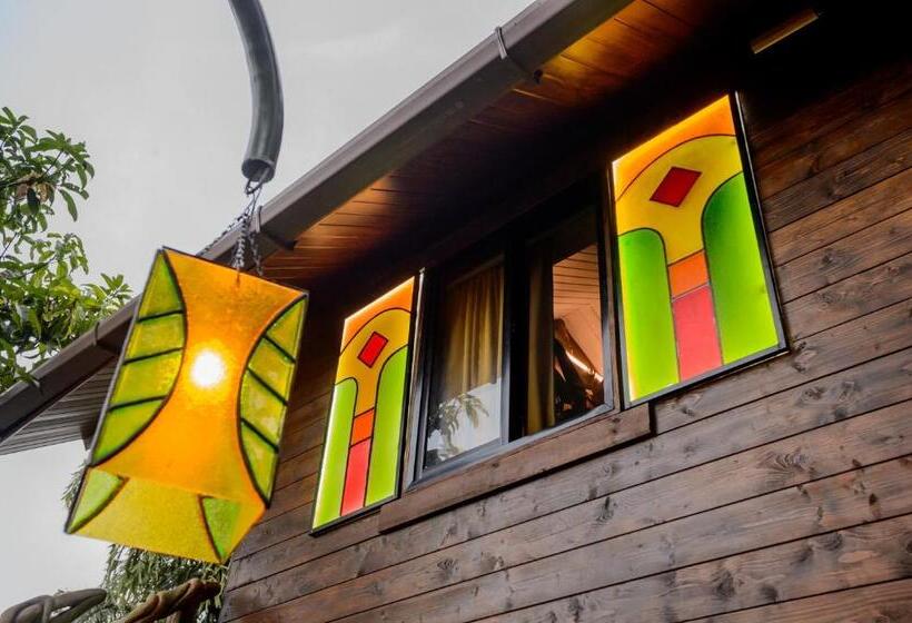 בקתת סופריור בת חדר 1, Nirvana Hill Resort