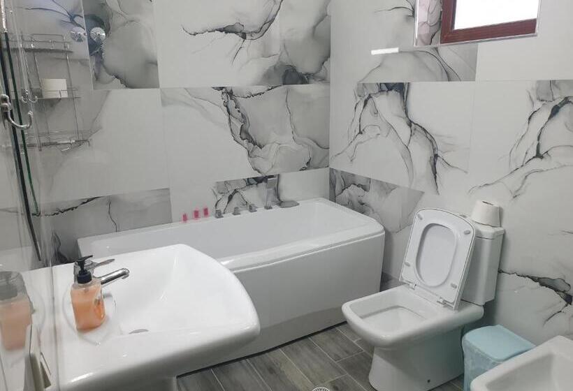 آپارتمان 1 خوابه با بالکن, Jordhani S House