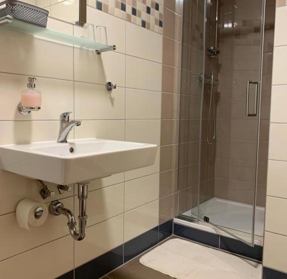 غرفة قياسية, Kamrovec