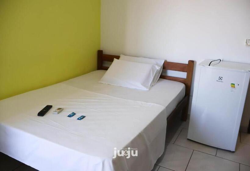 غرفة قياسية رباعية مزودة بشُرفة, Pousada Ju&ju à 400 Mts Da Praia