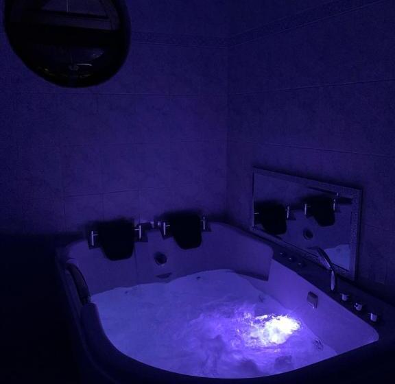 سوئیت با وان آب گرم, Relax And Pool Apartments Novi Sad