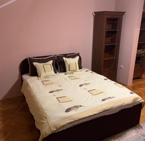 سوییت خانوادگی, Relax And Pool Apartments Novi Sad