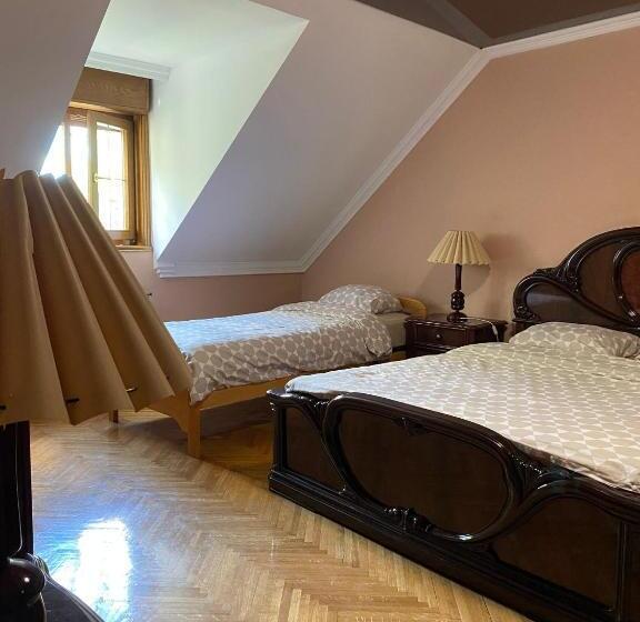 اتاق لوکس, Relax And Pool Apartments Novi Sad