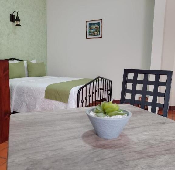 חדר קומפורט לשלושה, Casa De Las Flores Hotel Boutique