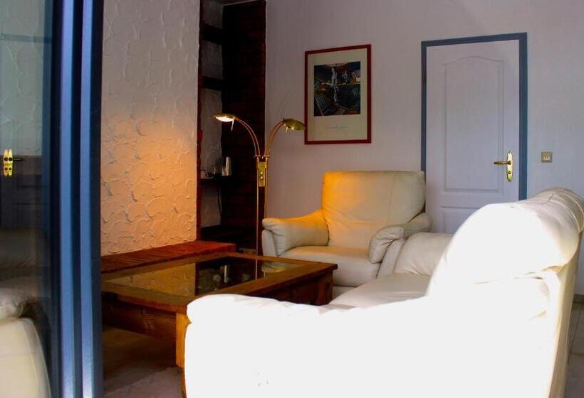 سوئیت با بالکن, Aalto