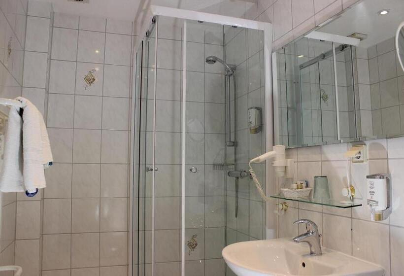 اتاق اکونومی یک تخته, Aalto