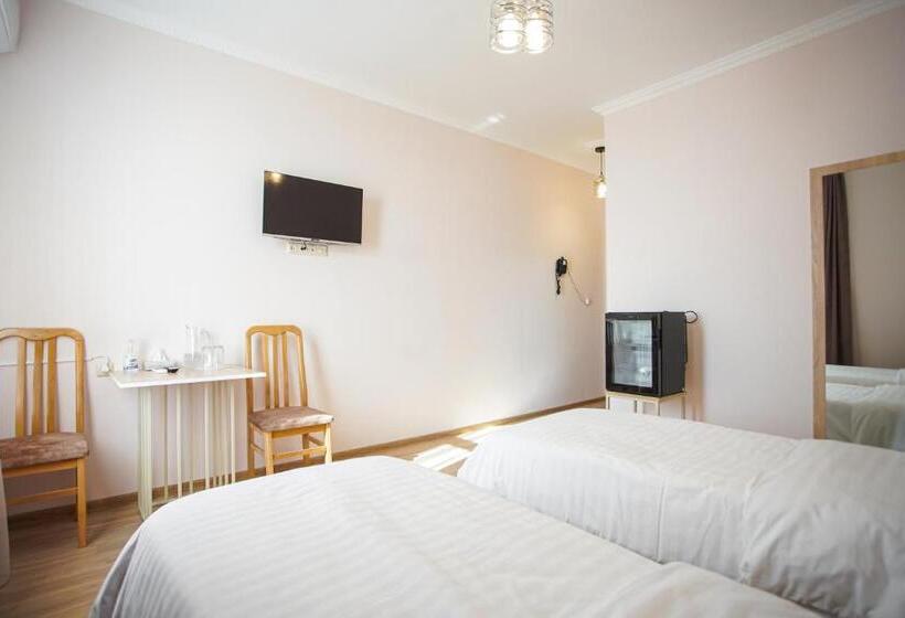 이코노미 싱글 룸, Decca