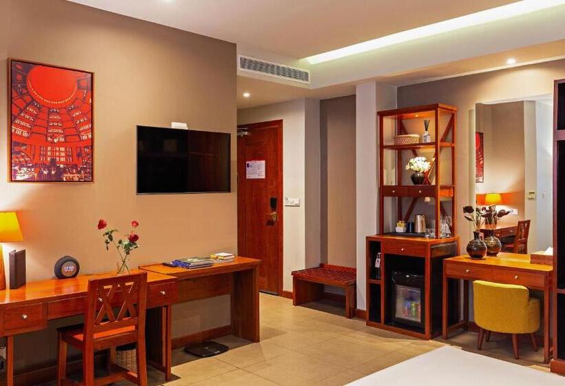 스탠다드 룸 킹사이즈 침대, Indra