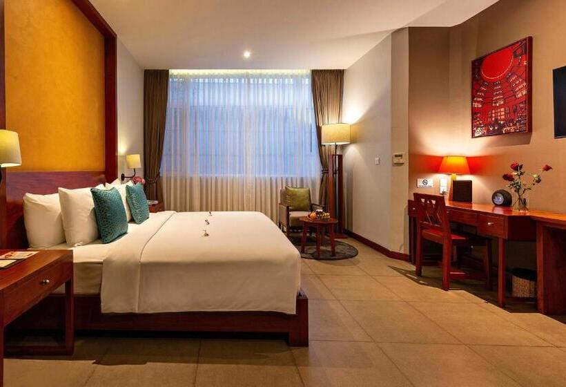 스탠다드 룸 킹사이즈 침대, Indra