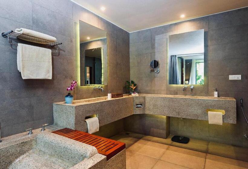 주니어 스위트 발코니, Indra