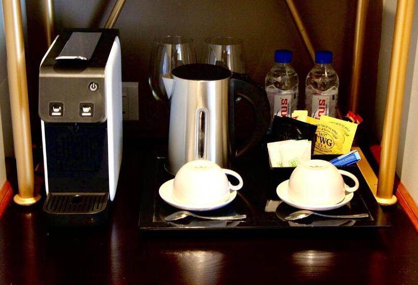 주니어 스위트 발코니, Indra