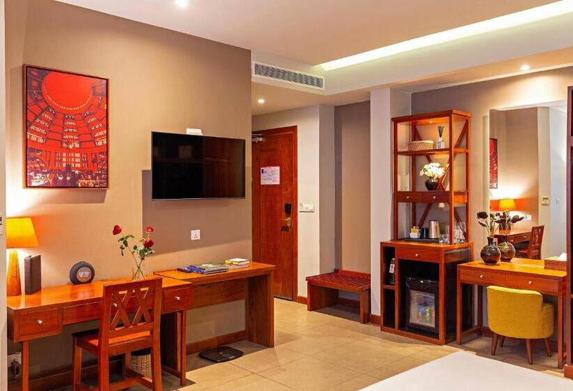 주니어 스위트 발코니, Indra