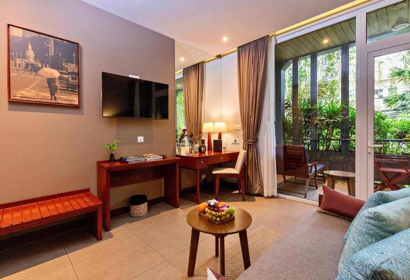 주니어 스위트 발코니, Indra