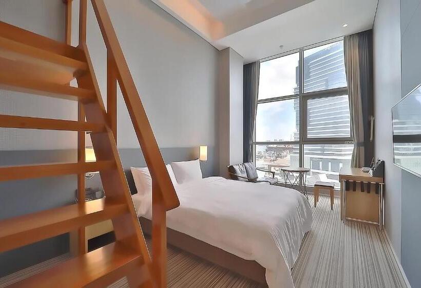 Camera Familiare, Northharbor